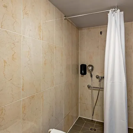 B&B Hotel Quimper Nord Douarnenez Exterior photo